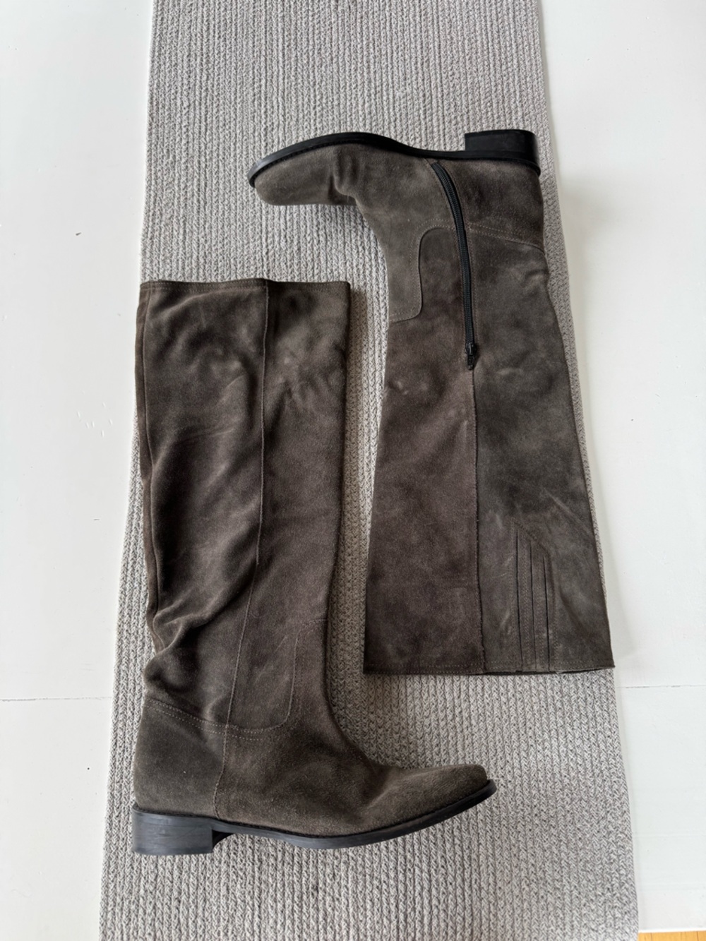 Garnet Hill Gray Genuine Italian Suede Leather Knee High Flat Boots Size 9